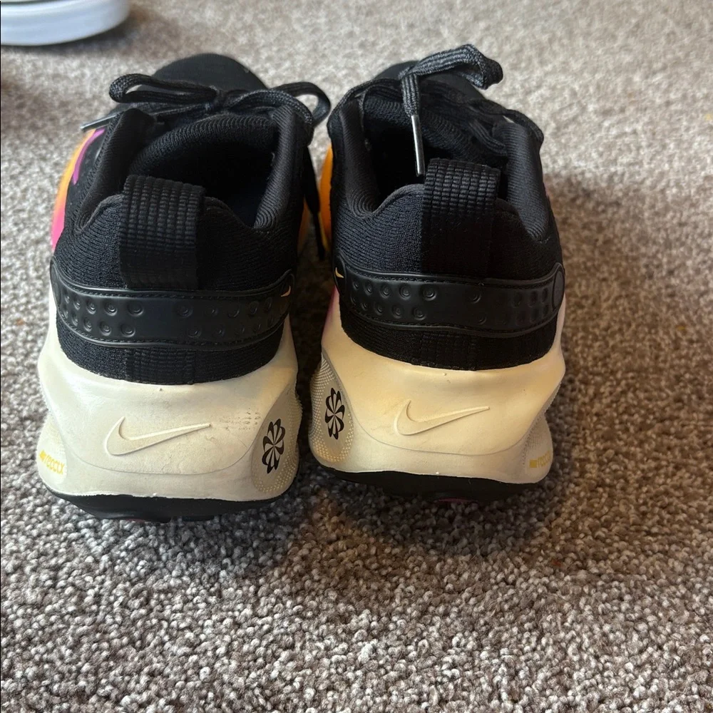 Nike Black and Pink Athletic Shoes - Picture 3 of 7